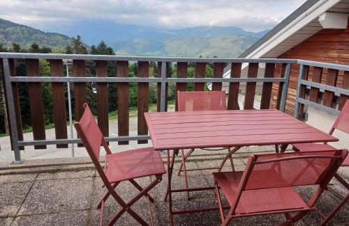 Ax-les-Thermes Apartment | Appartement Station Ax 3 domaines