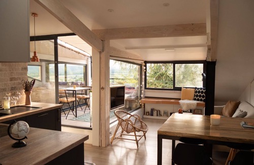 Greoux-les-Bains Apartment | Appartement sur les Toits, Très Jolie Vue, Provence
