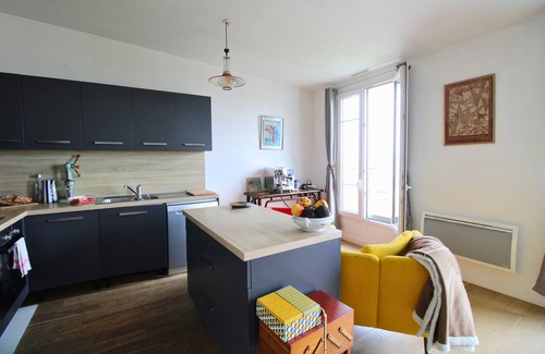 Suresnes Apartment | Appartement Suresnes - 4 pax - View over Paris - Bright - Quiet