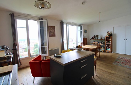Suresnes Apartment | Appartement Suresnes - 4 pax - View over Paris - Bright - Quiet