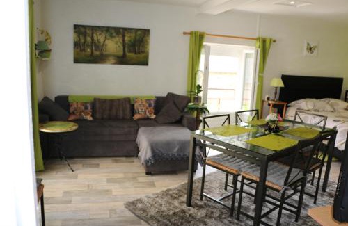 Dun-les-Places Apartment | Appartement T1