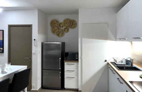 Le Pontet Apartment | Appartement T2 au Calme Près D'avignon, 1 Chambre, Terrasse, Parking Gratuit