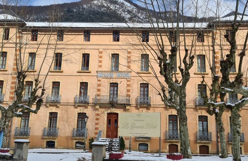 Aulus-les-Bains Apartment | Appartement T2 Le Porteur de Glace Dans Résidence du Grand Hôtel