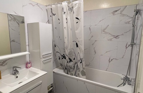 Mery-sur-Oise Apartment | Appartement T3, 65m² Proche de Paris