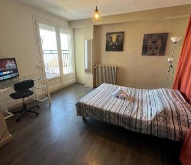 Faubourg Saint-Jacques Apartment | Appartement terrasse au coeur de Valence 54