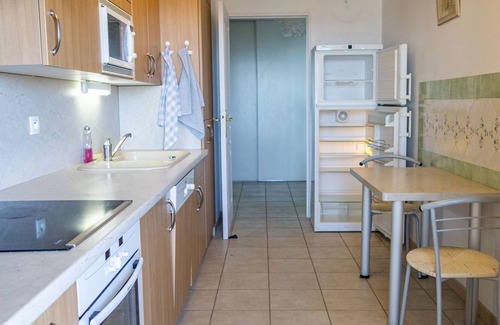 4th Arrondissement Apartment | Appartement Tout Confort. Vue Imprenable sur la Rade et la Bonne Mère