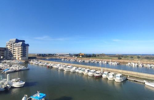 Courseulles-sur-Mer Apartment | Appartement vue sur mer & le port de Courseulles-sur-Mer