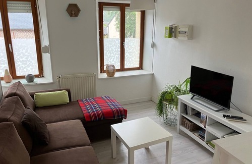 Chaourse Apartment | Appartement Village Verdoyant - Flat in Green Landscape
