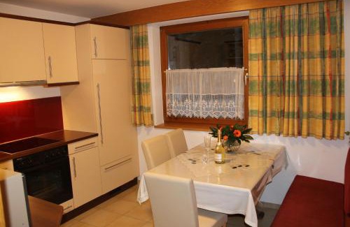 Ried im Oberinntal Apartment | Appartements Zerzer