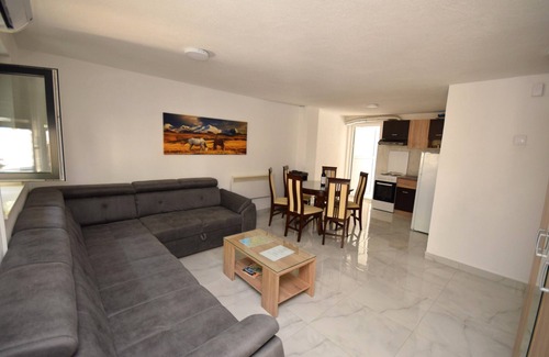 Lepetane Apartment | Appartment By The Sea