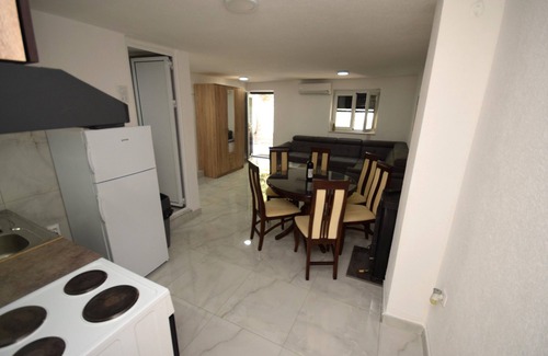 Lepetane Apartment | Appartment By The Sea