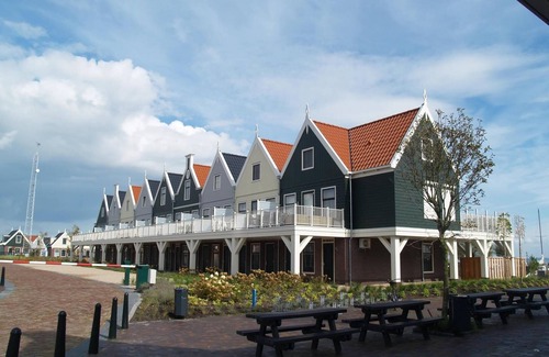 Uitdam House | Appartment with 5 bedrooms, 2 bathrooms and a terrace