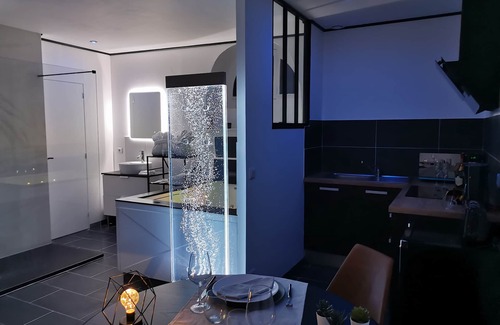 Mezy-sur-Seine Apartment | Appartment with jacuzzi - Mezy-Sur-Seine