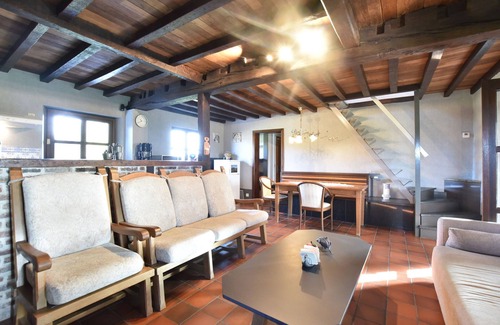 Westouter Ski Chalet | Appealing Chalet in Westouter with Garden