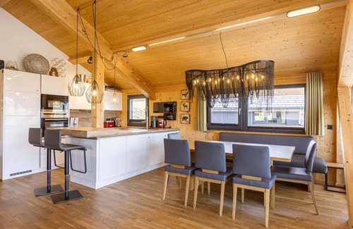 Pichl-Preunegg Ski Chalet | Appealing chalet with sauna