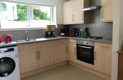 Fort William Apartment | Appin, Beautiful Lochside Apartment with Balcony
