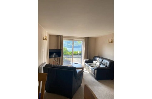 Fort William Apartment | Appin, Beautiful Lochside Apartment with Balcony