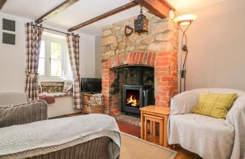 Chipping Norton House | Appin Cottage