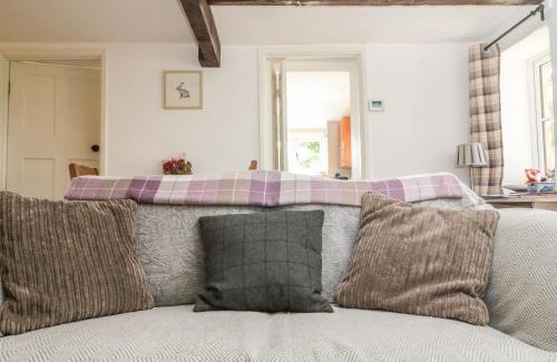 Chipping Norton House | Appin Cottage