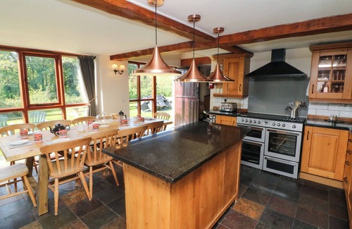 South Molton House | APPLE BARN, family friendly, luxury holiday cottage in South Molton