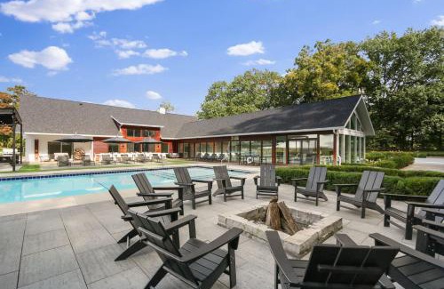 Union Pier House | Apple Blossom Resort By Dwell Vacations