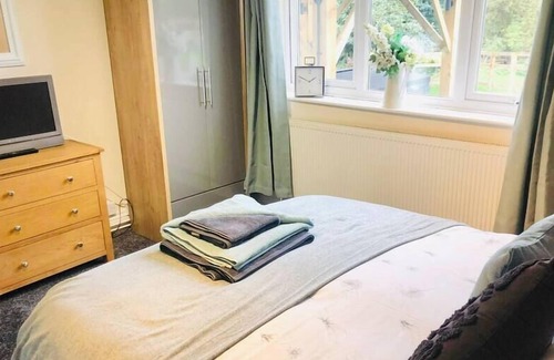 Welney House | Apple Bramble Lodge with Hot Tub
