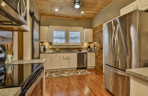 Ellijay House | Apple Cottage - Excellent WIFI, All Paved Access