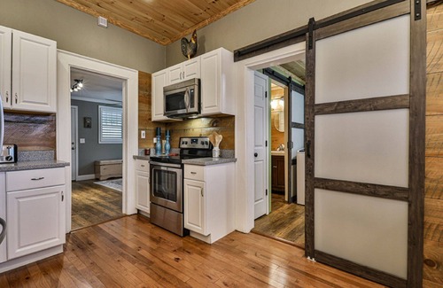 Ellijay House | Apple Cottage - Excellent WIFI, All Paved Access