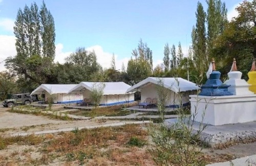 She RV Rental | Apple Cottage Nubra - Glamping