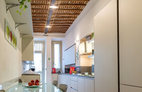 Roman Quarter Apartment | Apple House al Duomo by Wonderful Italy
