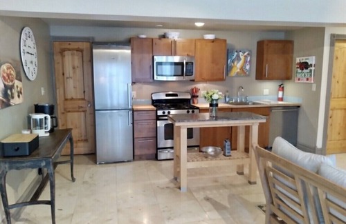 Durango House | Apple House ~ Farm Stay ~ Durango CO