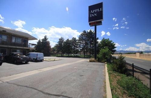 Wheat Ridge Hotel | Apple Inn and Suites