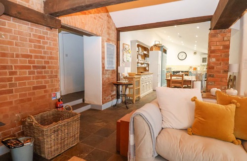 Ottery St Mary Cottage | APPLE MILL, family friendly, luxury holiday cottage in Sidmouth
