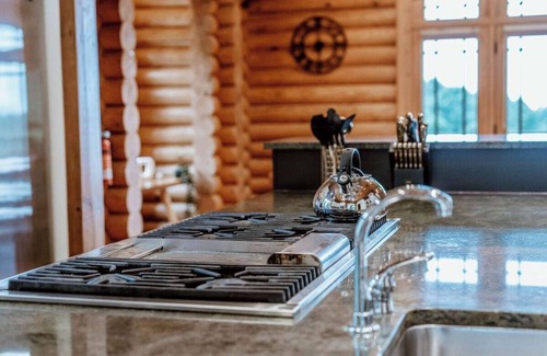 Banks County Cabin | Apple Pie Lodge - Modern Luxury