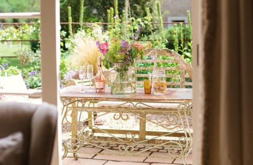 Charlbury House | Apple Store Cottage