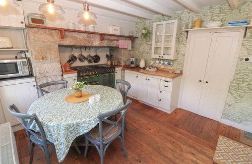 Gweek Cottage | APPLE TREE COTTAGE, pet friendly, character holiday cottage in Gweek