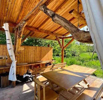 Dzorakap House | Apple Tree Family Home (ECO)