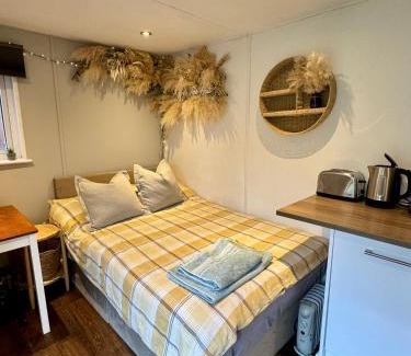 Hebden Cabin | Apple tree hut, in a private garden