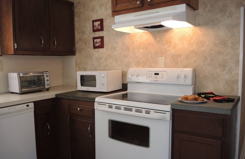 West End House | Apple Tree Oneonta NEW Renovation, Under 1 mile to All Star Village, 2 bdrm home