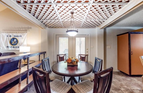 Medical Center District House | Applecreek Retreat