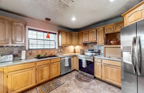Medical Center District House | Applecreek Retreat