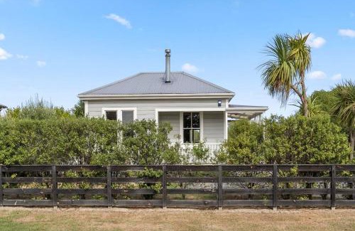 Martinborough House | Applecross Cottage