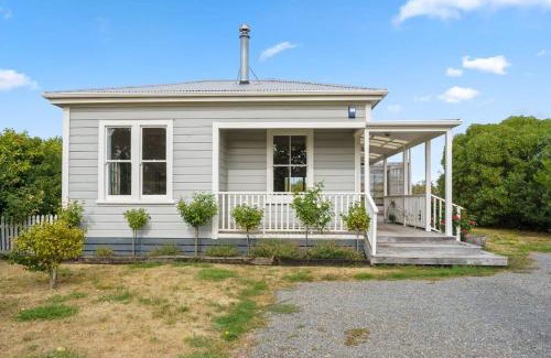 Martinborough House | Applecross Cottage