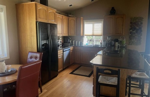 Jacksonville House | Applegate River Overlook!
