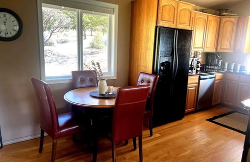 Jacksonville House | Applegate River Overlook!