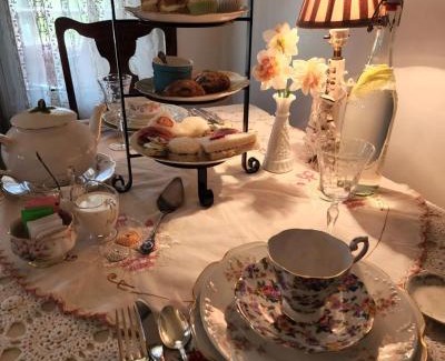Custer Township Bed & Breakfast | Applesauce Inn Bed & Breakfast