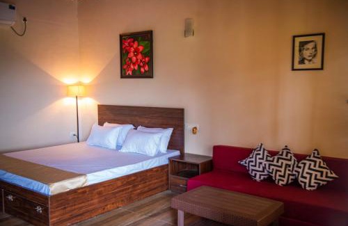 Pune Bed & Breakfast | AppleStays Bogun Villa Retreat