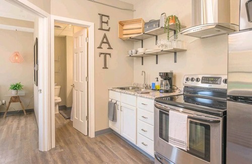 Appleton Apartment | Appleton Downtown 1-Bedroom Stay