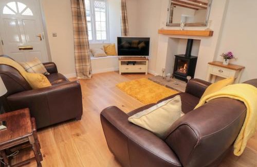 West Heslerton House | Appletree Cottage