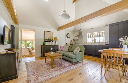 Chilham House | Appleyard - One Bedroom House, Sleeps 2